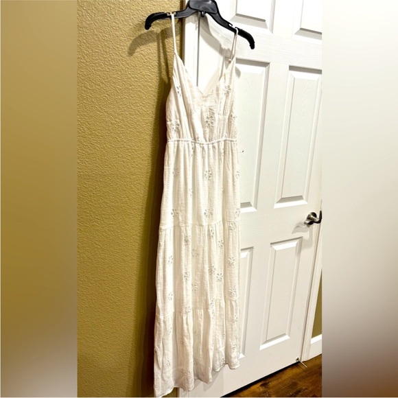 Elegant The Good Journey by anthropology Eyelet
Cotton Midi Sundress
Size 4 - Picture 4 of 4